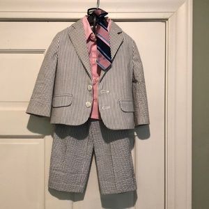 Boy 2T Izod Seersucker suit